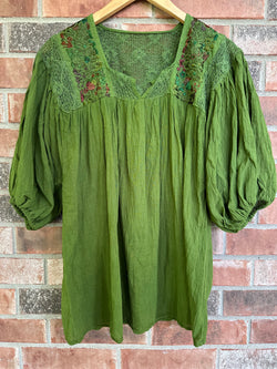Moss Green Blusa Delicada with Sleeves
