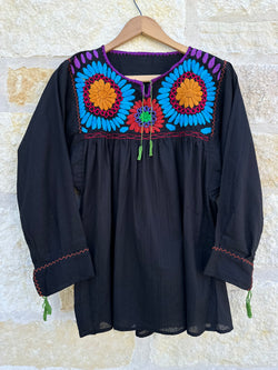 Black with Multicolor Blusa con Flores