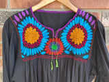 Black with Multicolor Blusa con Flores
