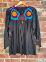 Black with Multicolor Blusa con Flores