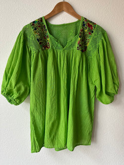 Bright Green Blusa Delicada with Sleeves