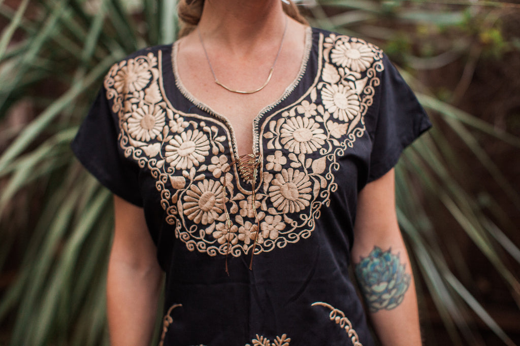 Black and Gold Oaxaca Dress – Mi Tia