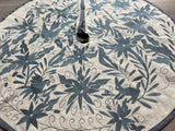 Gray and Off-White Otomí Tree Skirt